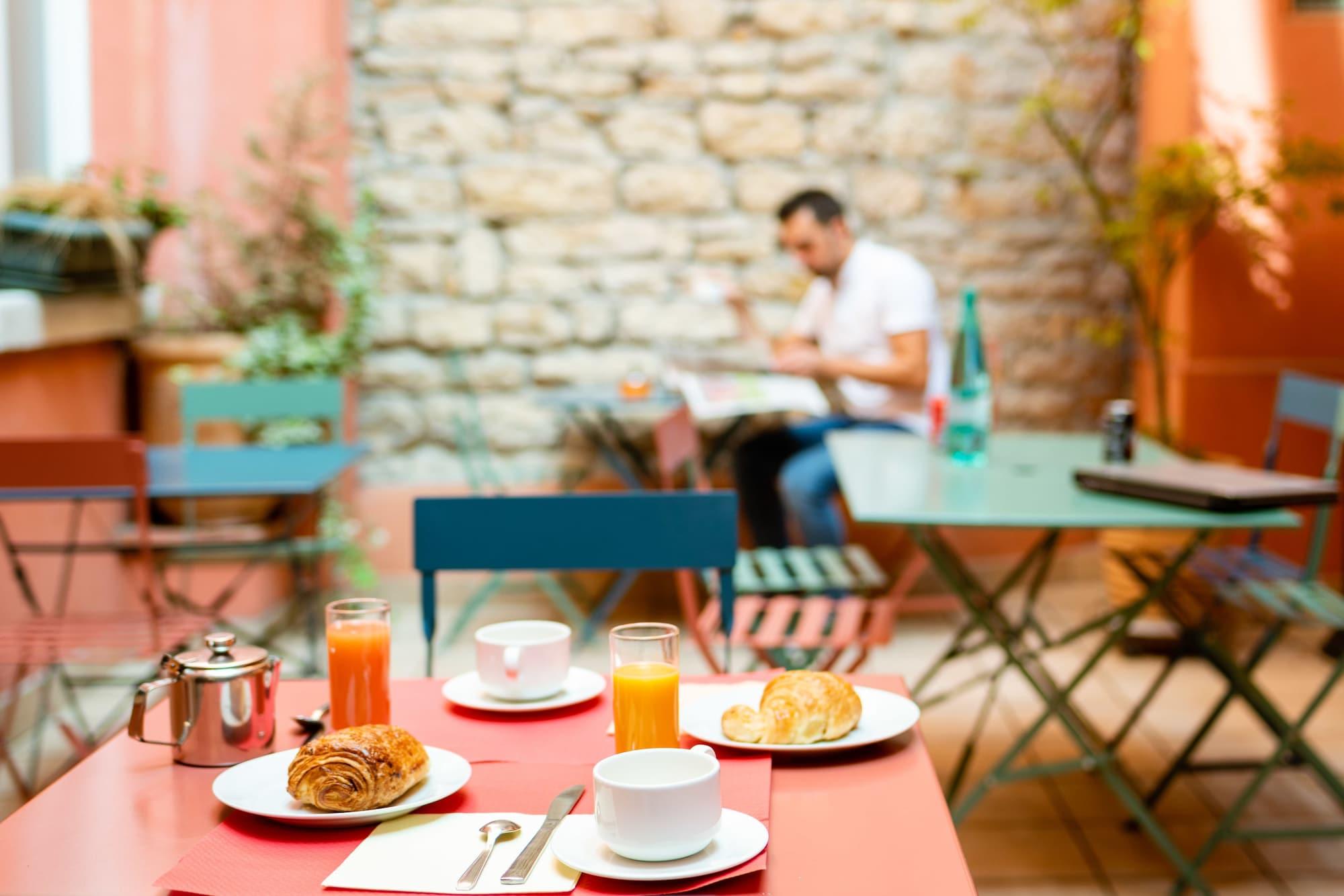 Au Patio Morand Hotel Lyon Ngoại thất bức ảnh