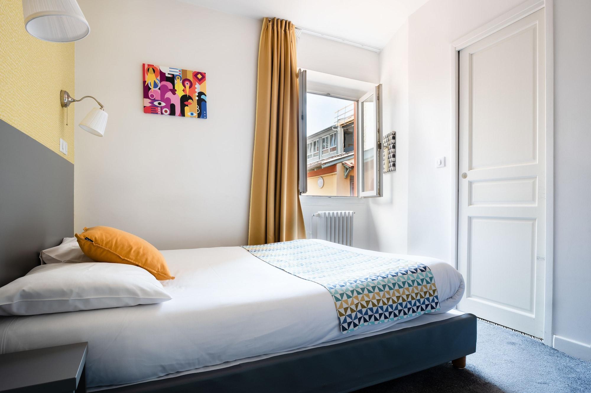 Au Patio Morand Hotel Lyon Ngoại thất bức ảnh