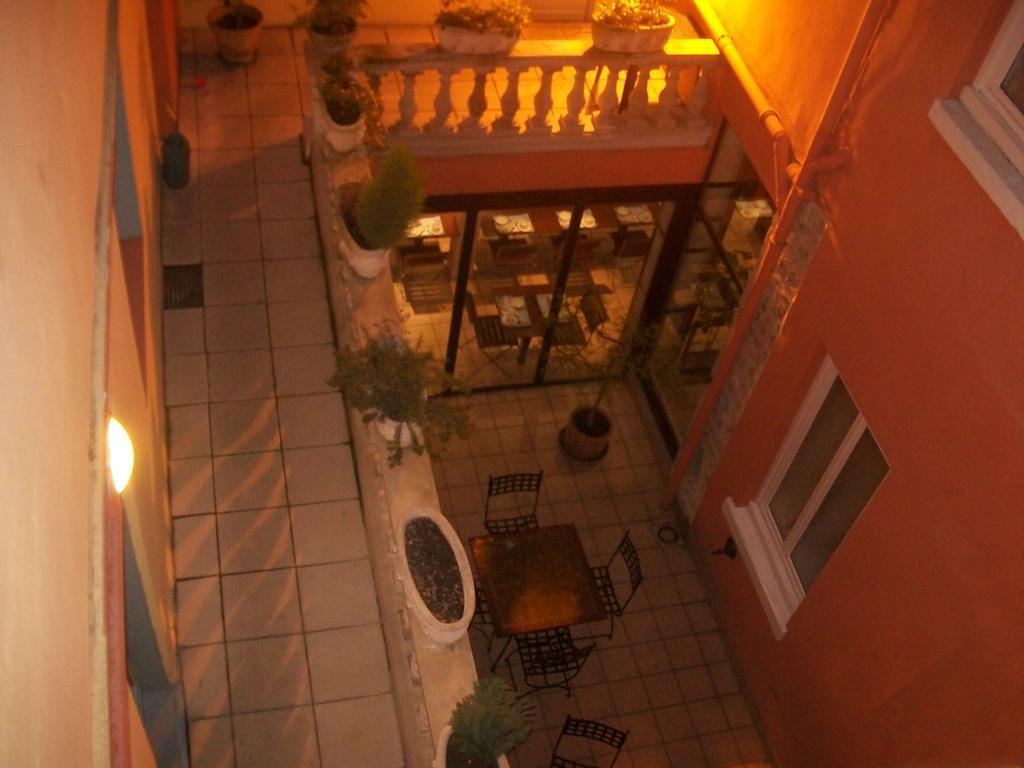 Au Patio Morand Hotel Lyon Ngoại thất bức ảnh