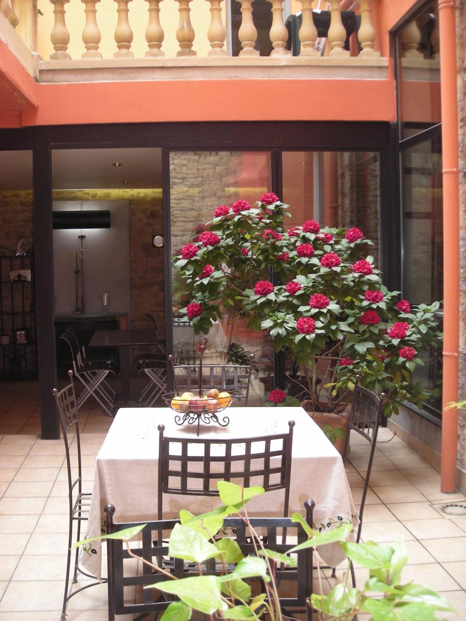 Au Patio Morand Hotel Lyon Ngoại thất bức ảnh